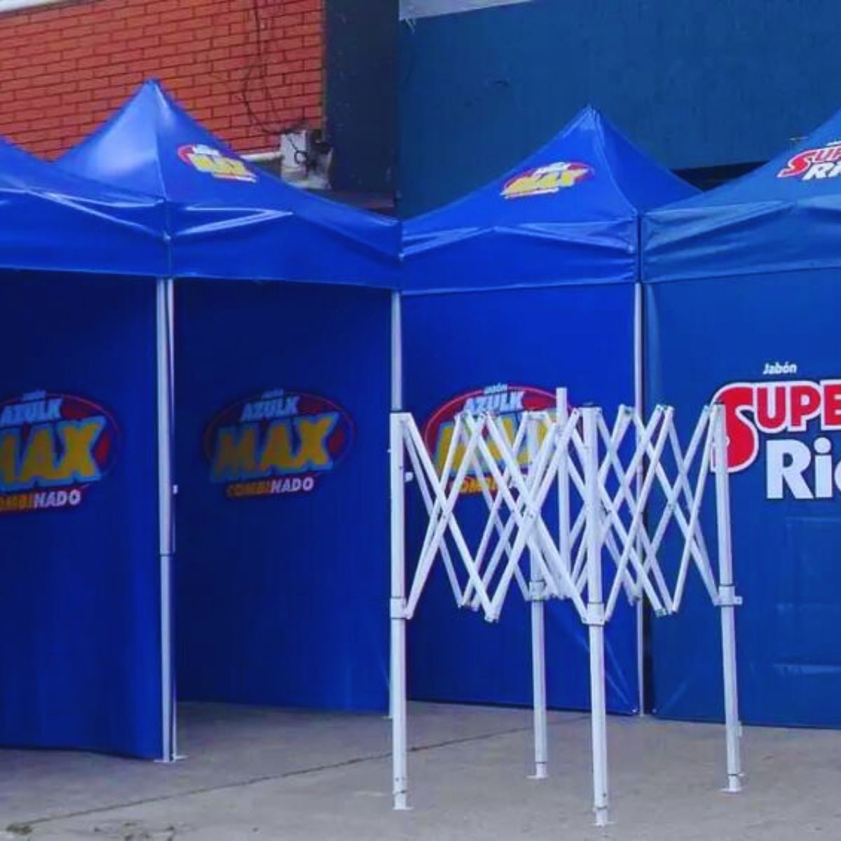 Carpas e Inflables Publicitarios